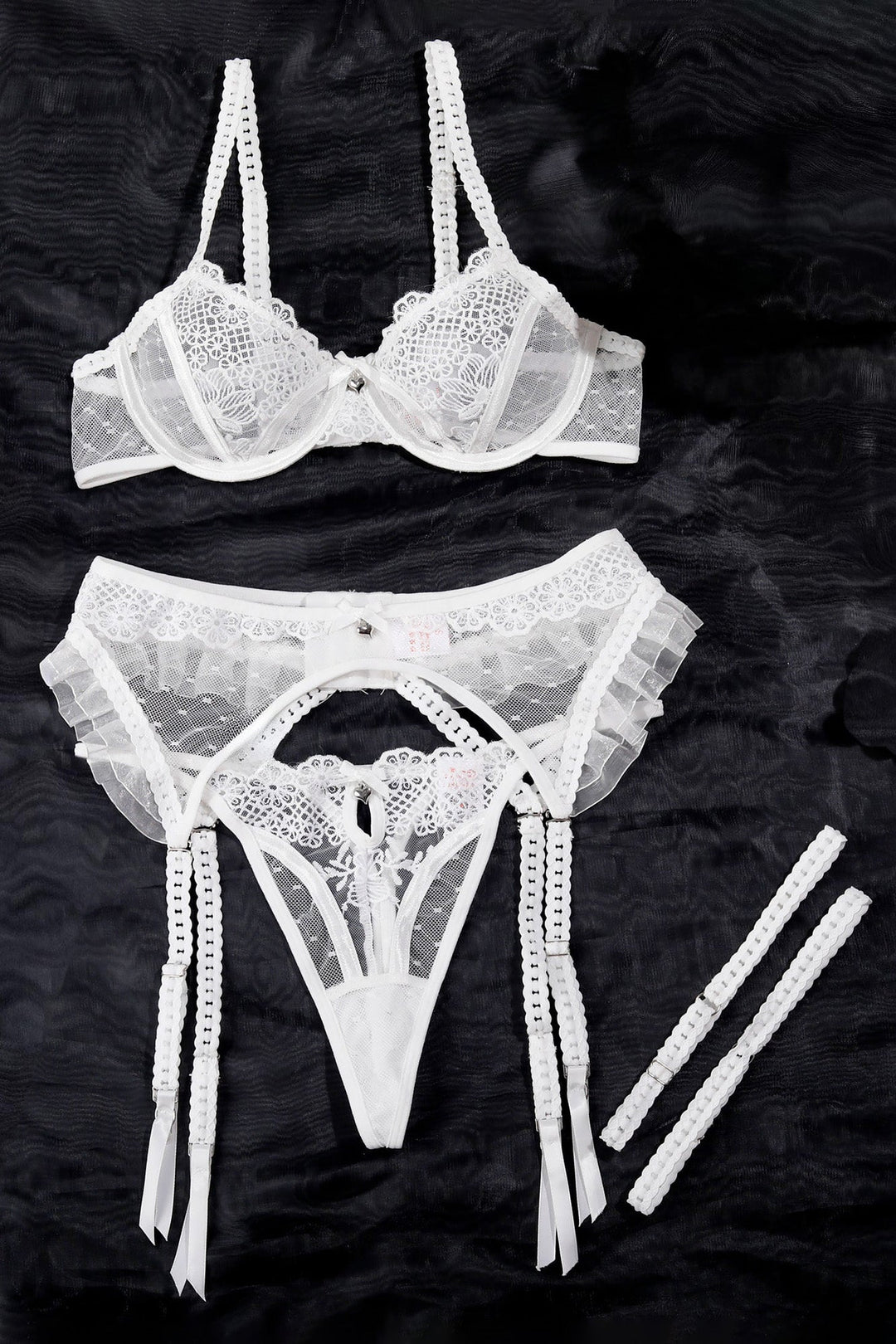 EMILIA SET WHITE